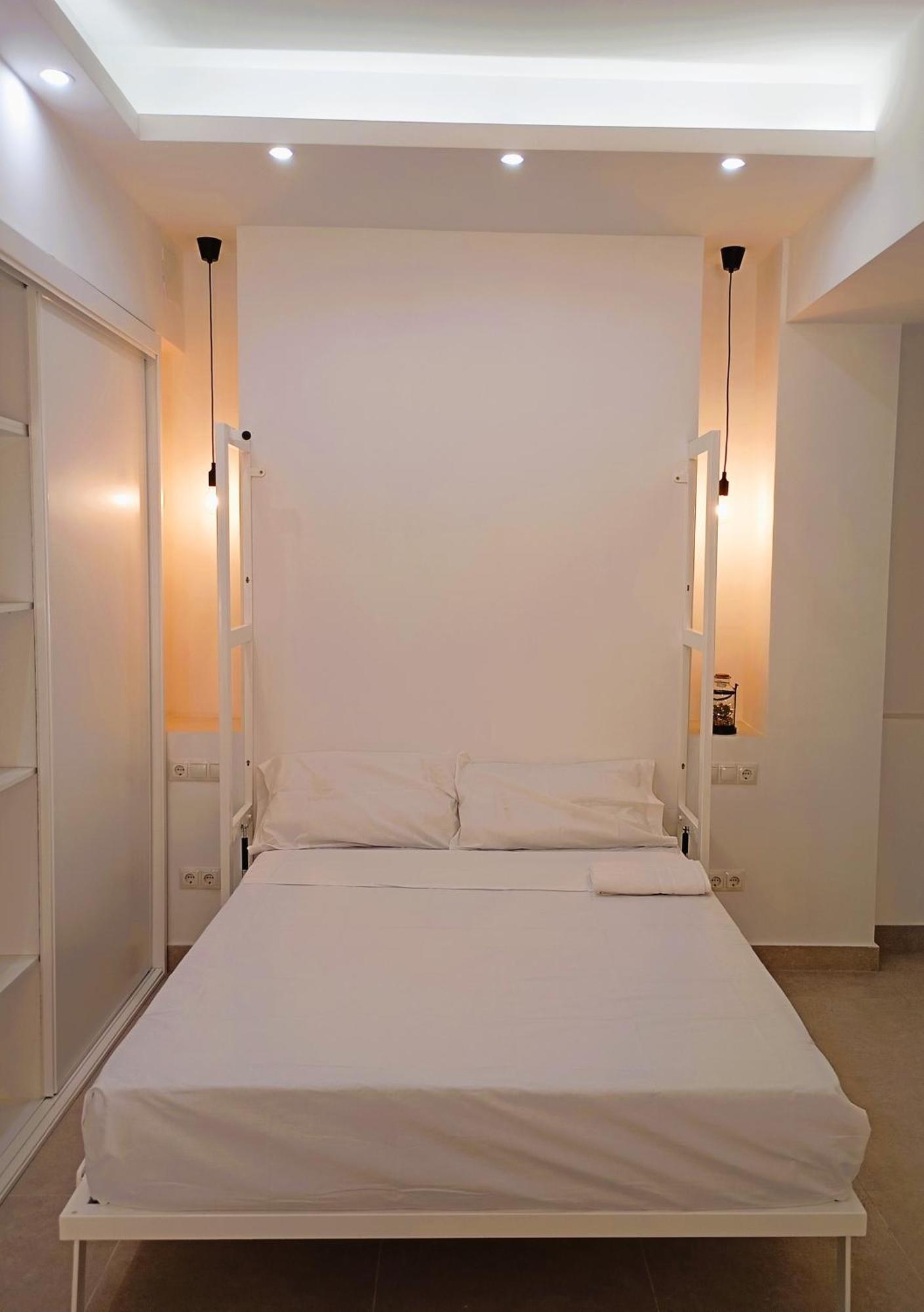 Moderno Apartamento En La Luz マラガ エクステリア 写真