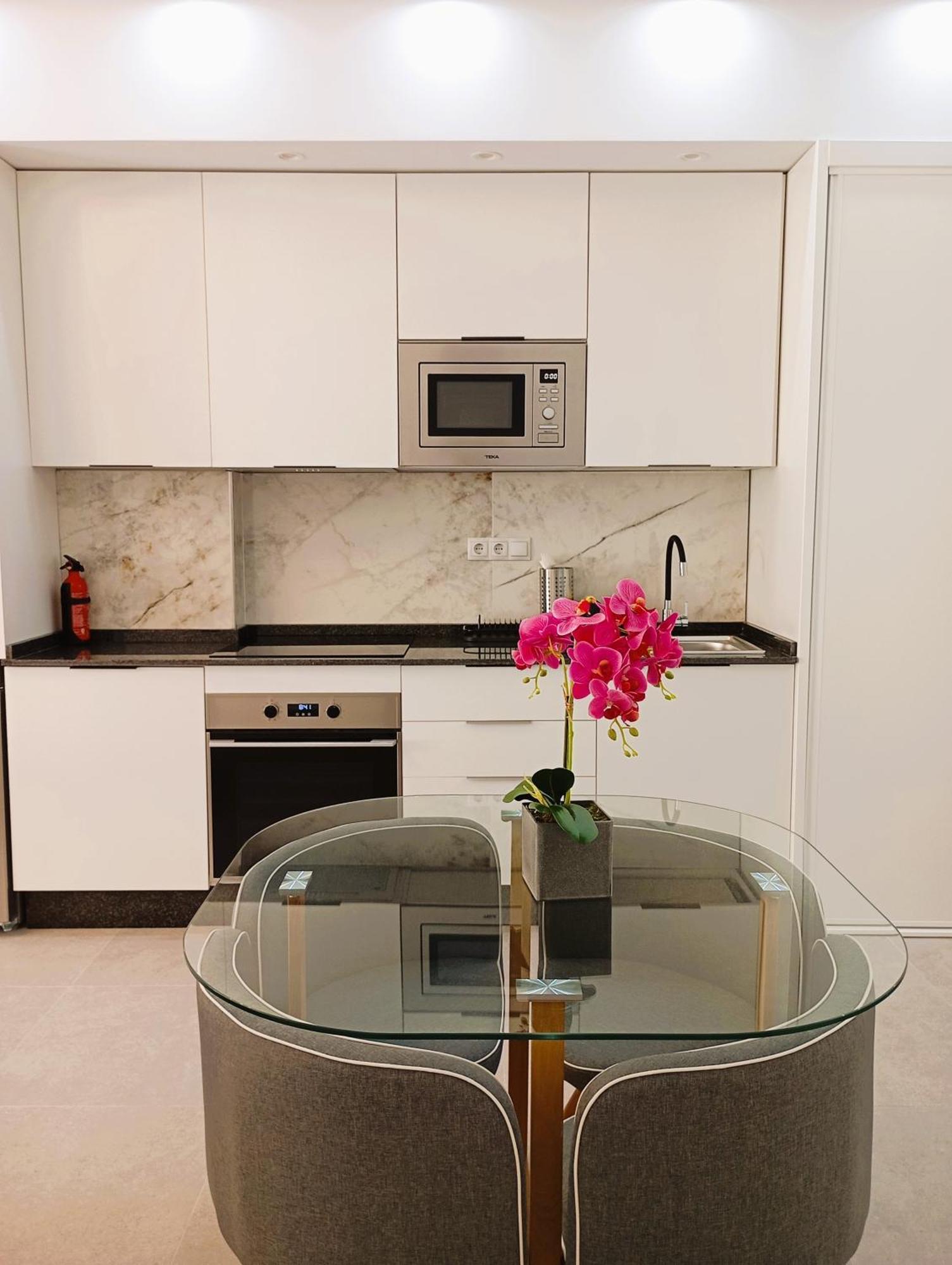 Moderno Apartamento En La Luz マラガ エクステリア 写真