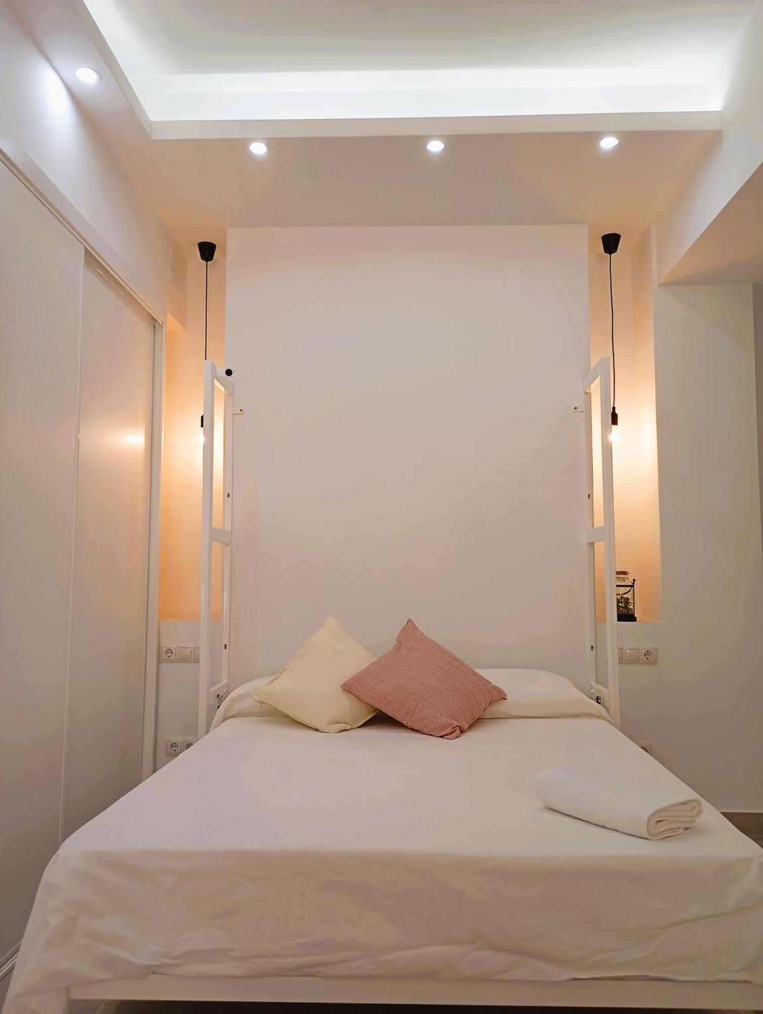 Moderno Apartamento En La Luz マラガ エクステリア 写真