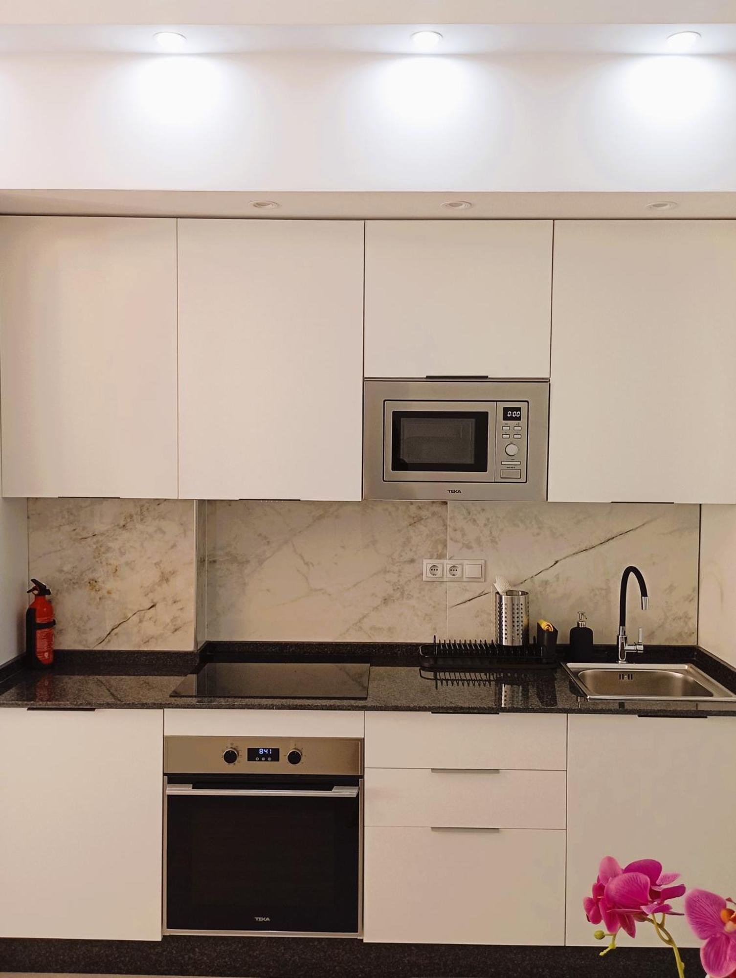 Moderno Apartamento En La Luz マラガ エクステリア 写真