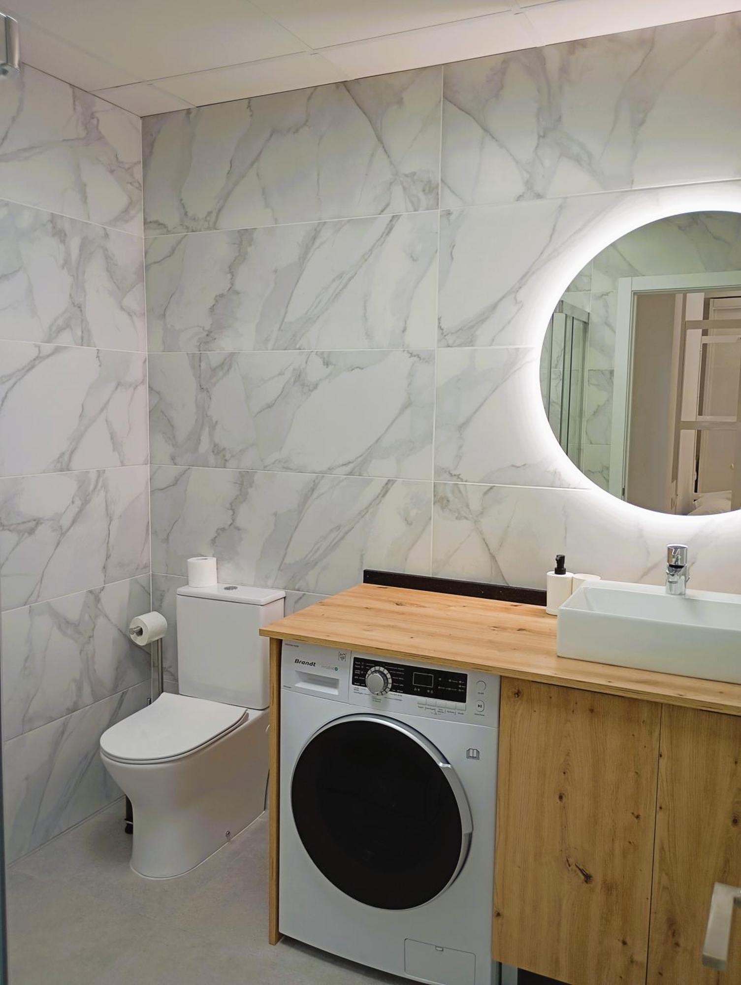 Moderno Apartamento En La Luz マラガ エクステリア 写真