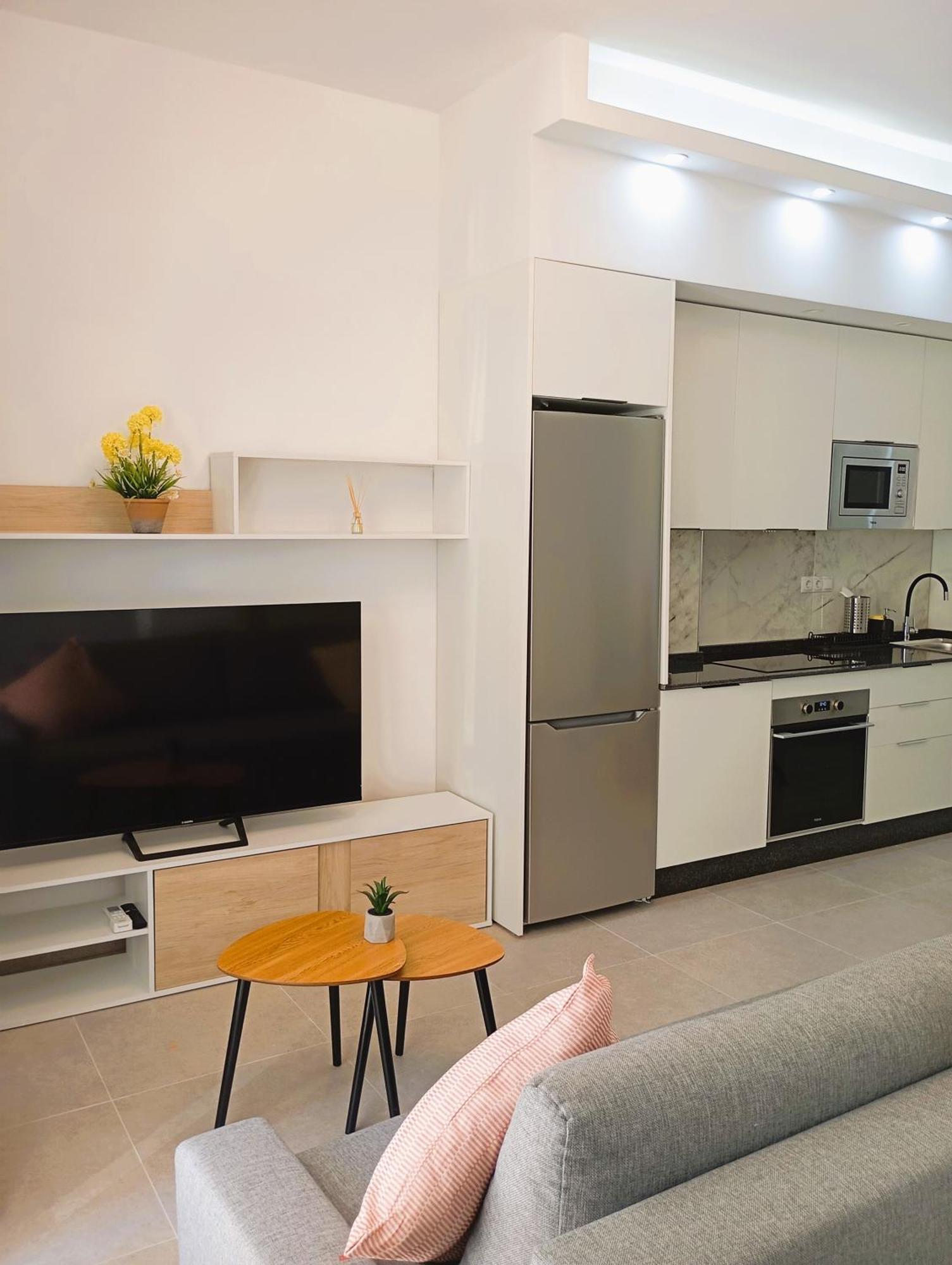 Moderno Apartamento En La Luz マラガ エクステリア 写真