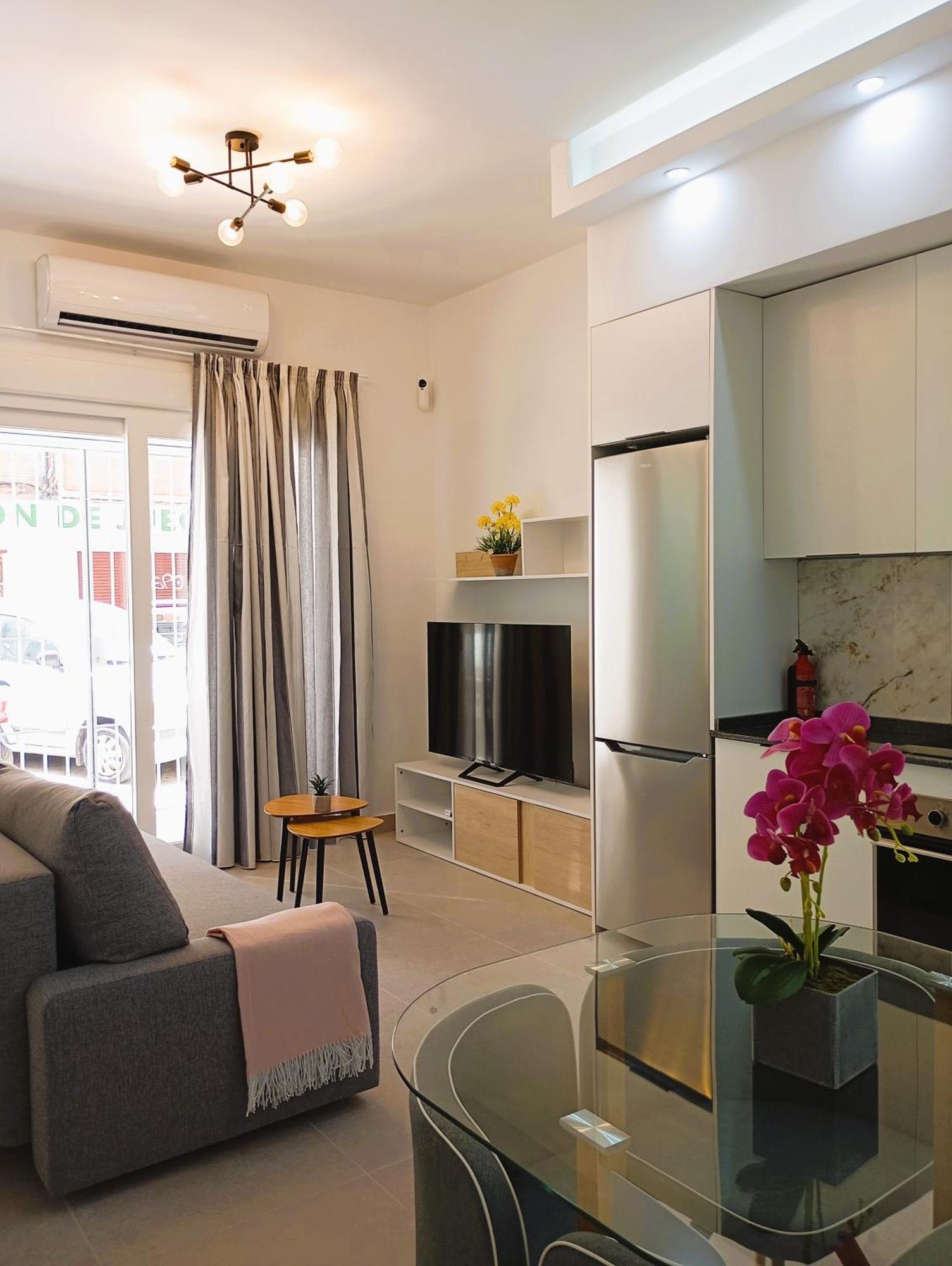 Moderno Apartamento En La Luz マラガ エクステリア 写真