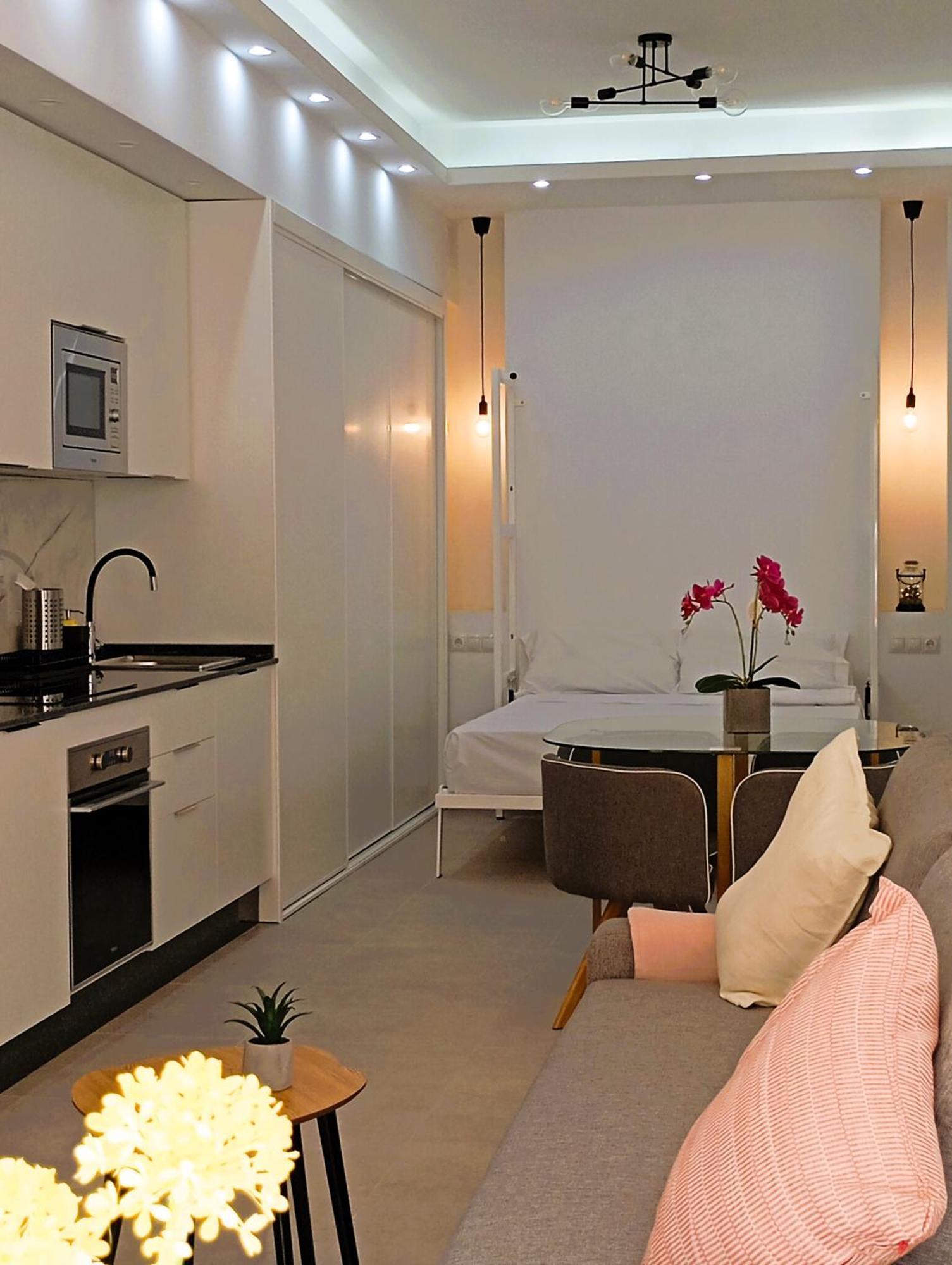 Moderno Apartamento En La Luz マラガ エクステリア 写真